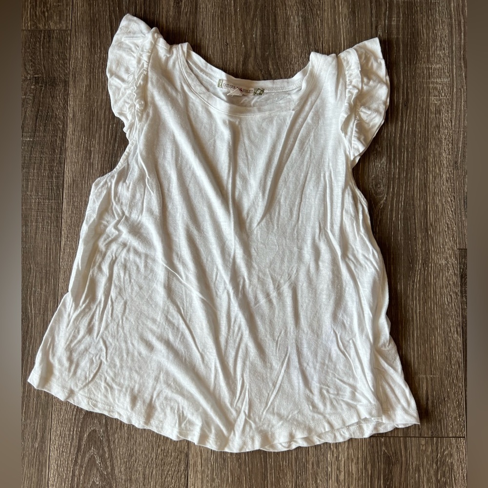 Chelsea and violet white linen flutter sleeve top medium